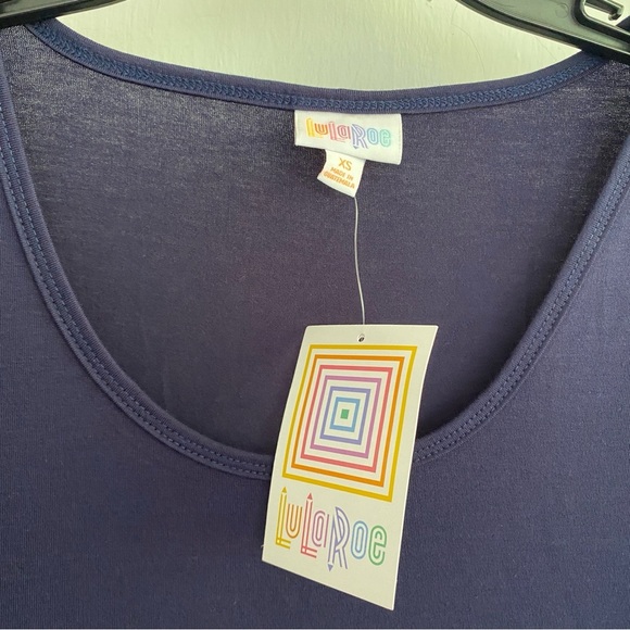 LuLaRoe NWT CLASSIC Navy Blue Short Sleeve Tee Size XS - Picture 2 of 6